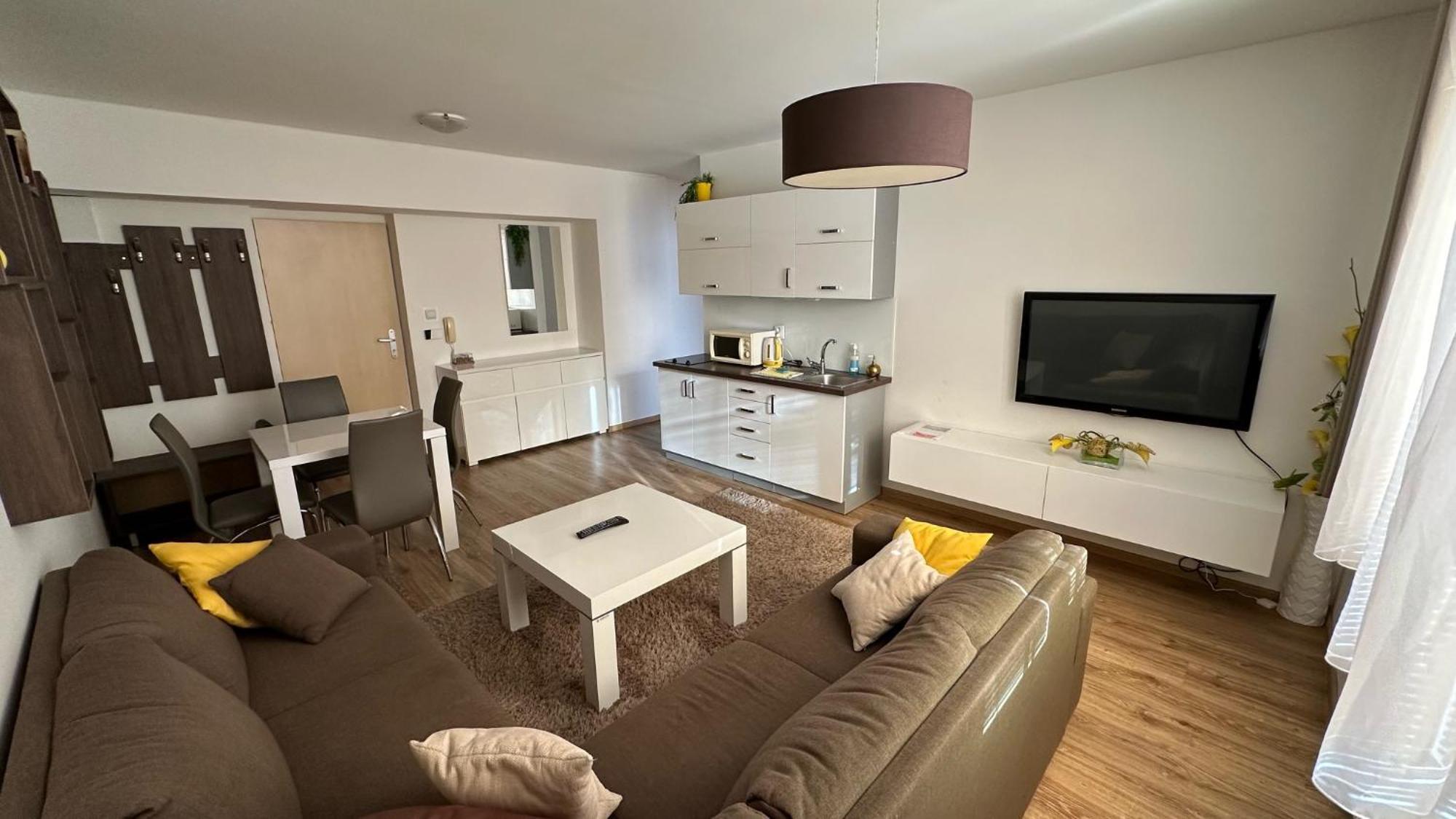 2 Room Apartment With Balcony 255, Apartmany Liptov Liptovský Mikuláš المظهر الخارجي الصورة
